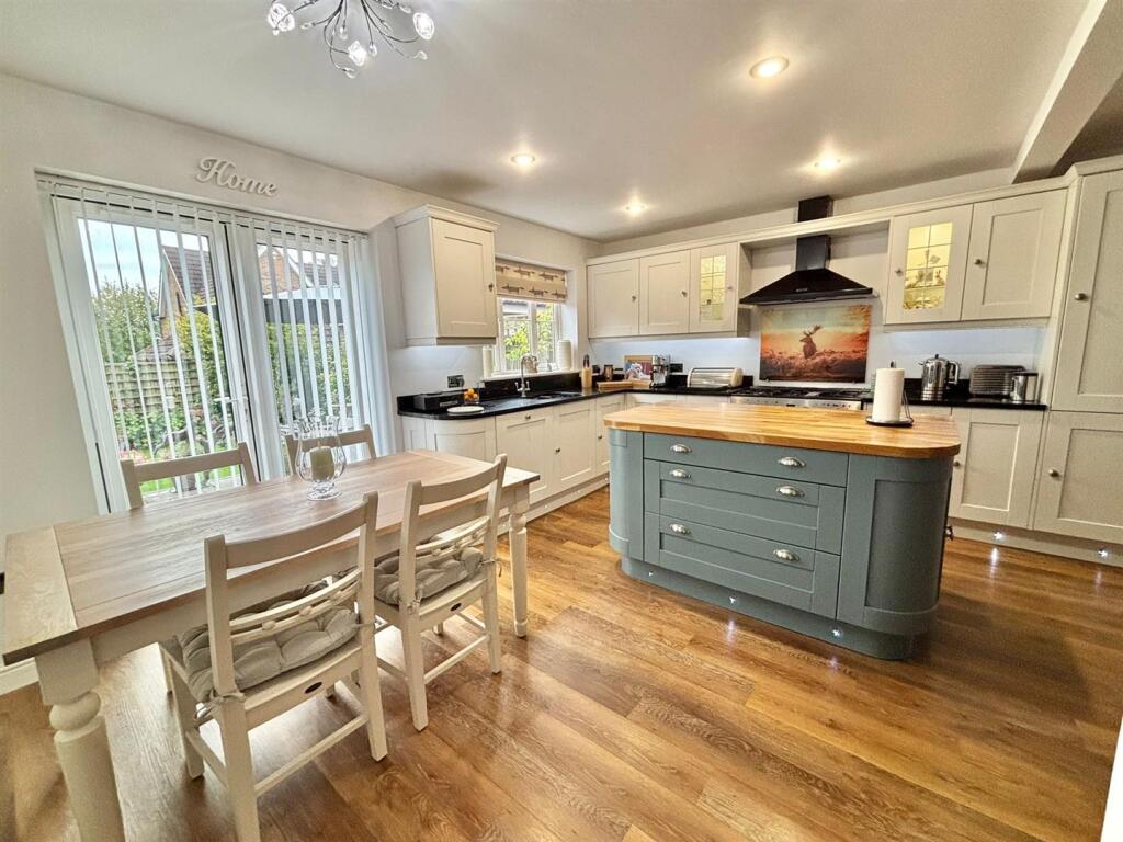 Kitchen Diner