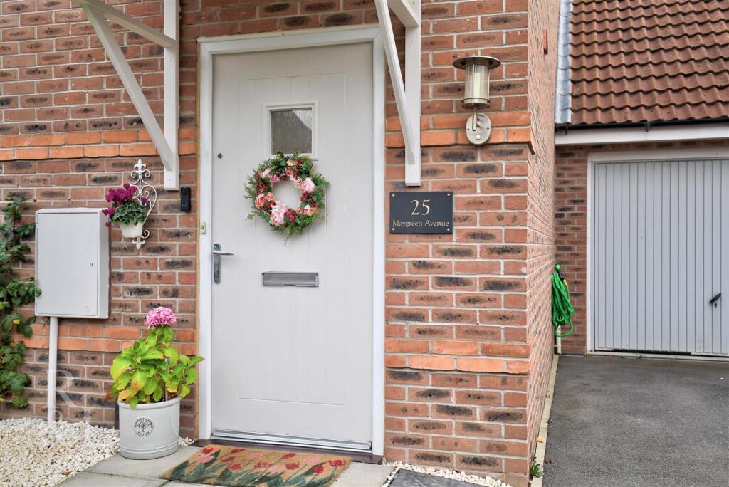 25 Maygreen Avenue (2).jpg