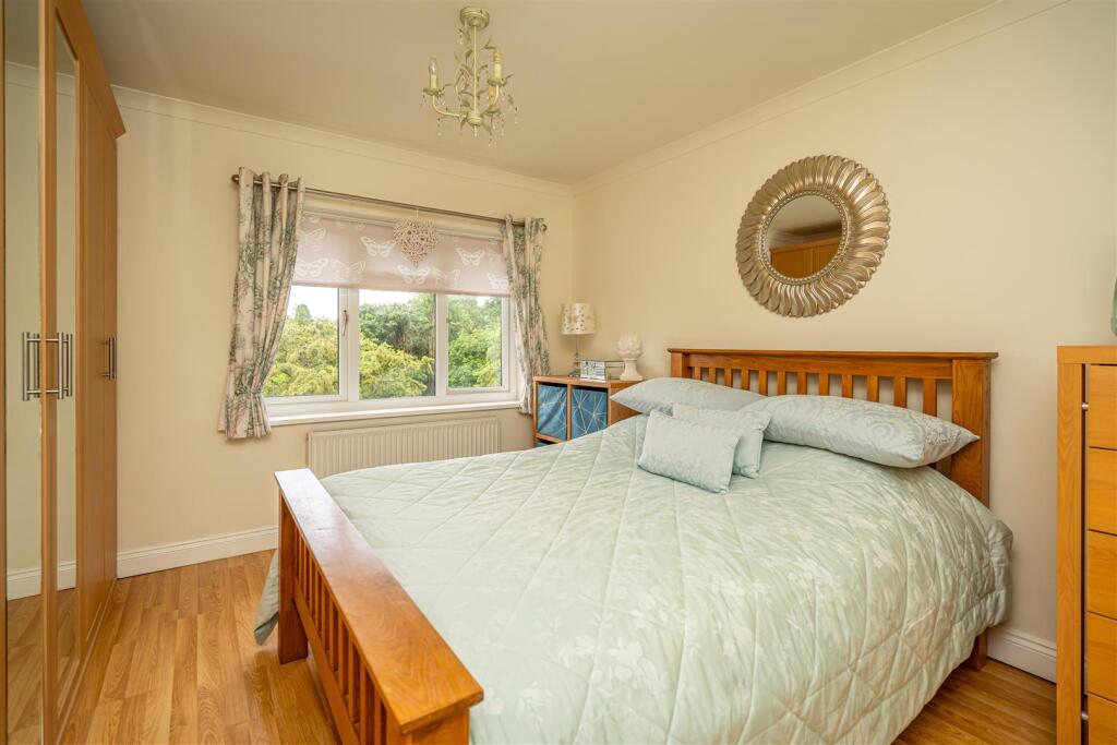 9 Sutherland Drive - Bedroom 1.jpg