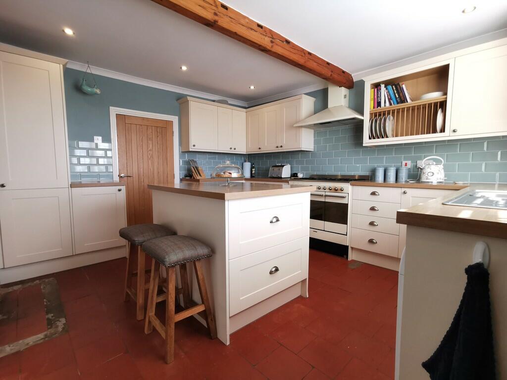 The Forge, Kitche...