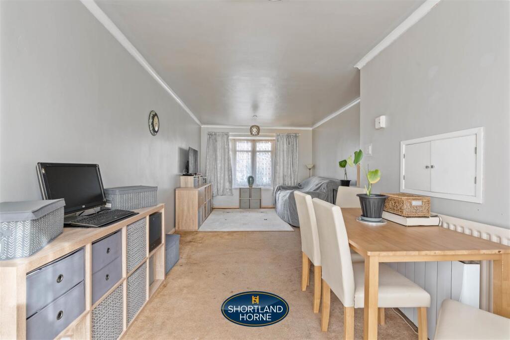 Lounge / Dining Room