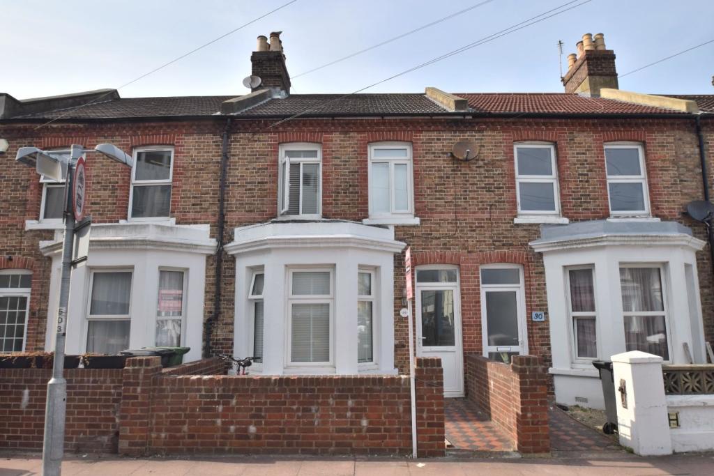 28 Longstone Road.jpg