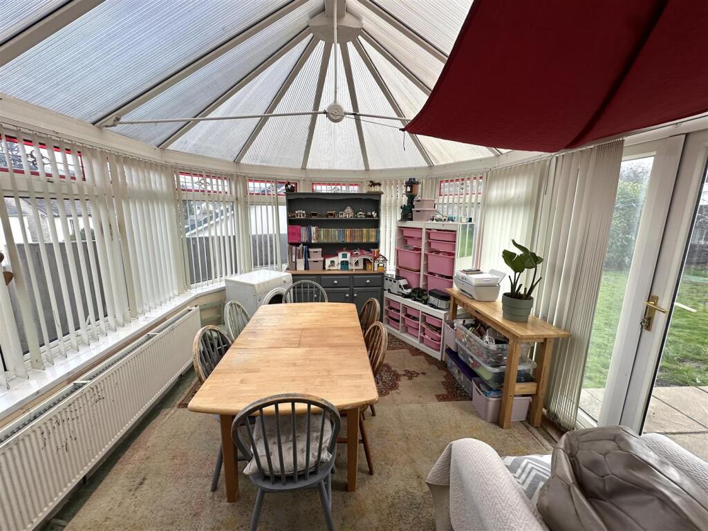 Conservatory / Dining Space