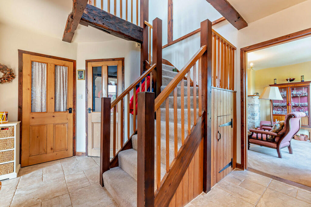 8622708-interior0...