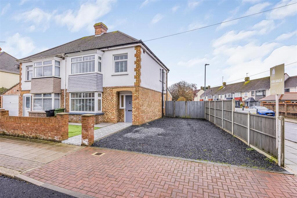Old Manor Way, Drayton