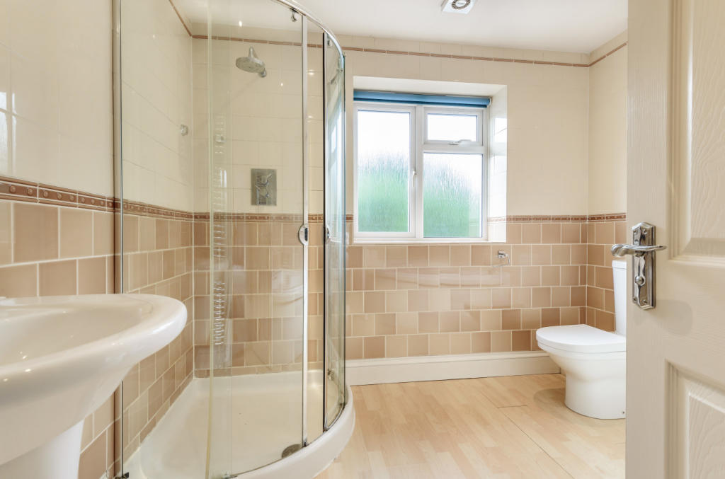 En Suite Shower Room