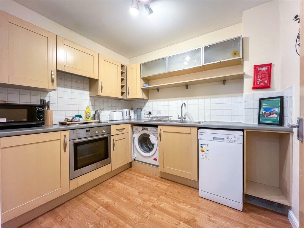 West Cotton Close, Northampton