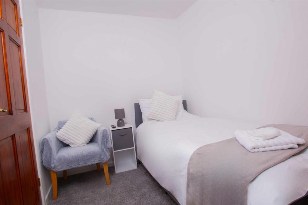 bed3-2.jpg