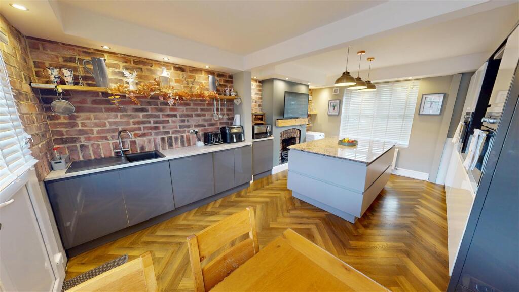 Rivington Avenue Kitchen Diner