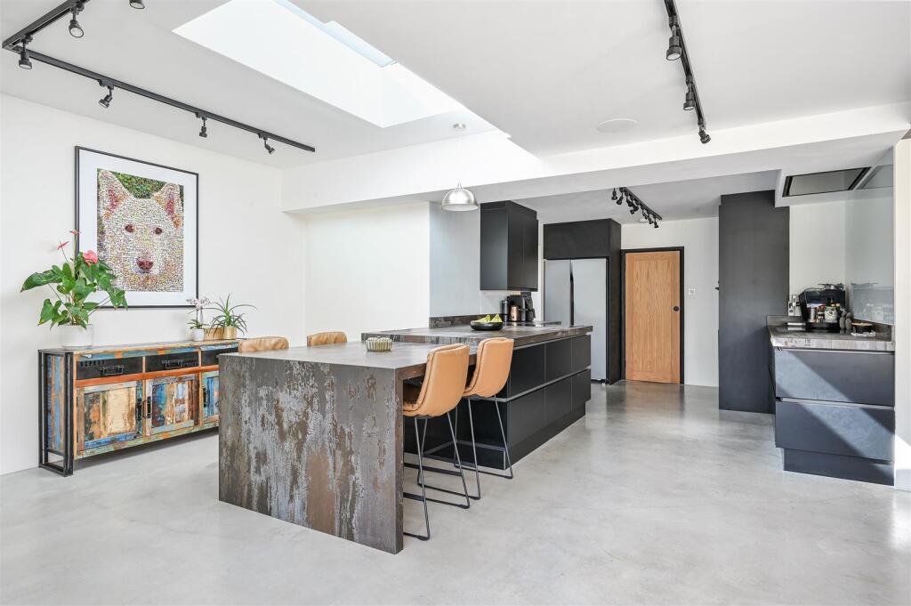 CHAPEL WAY, 102 (14).jpg