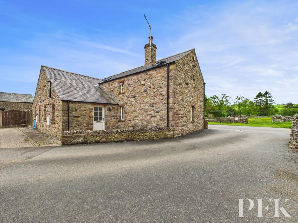 Side exterior &amp; vehicle access