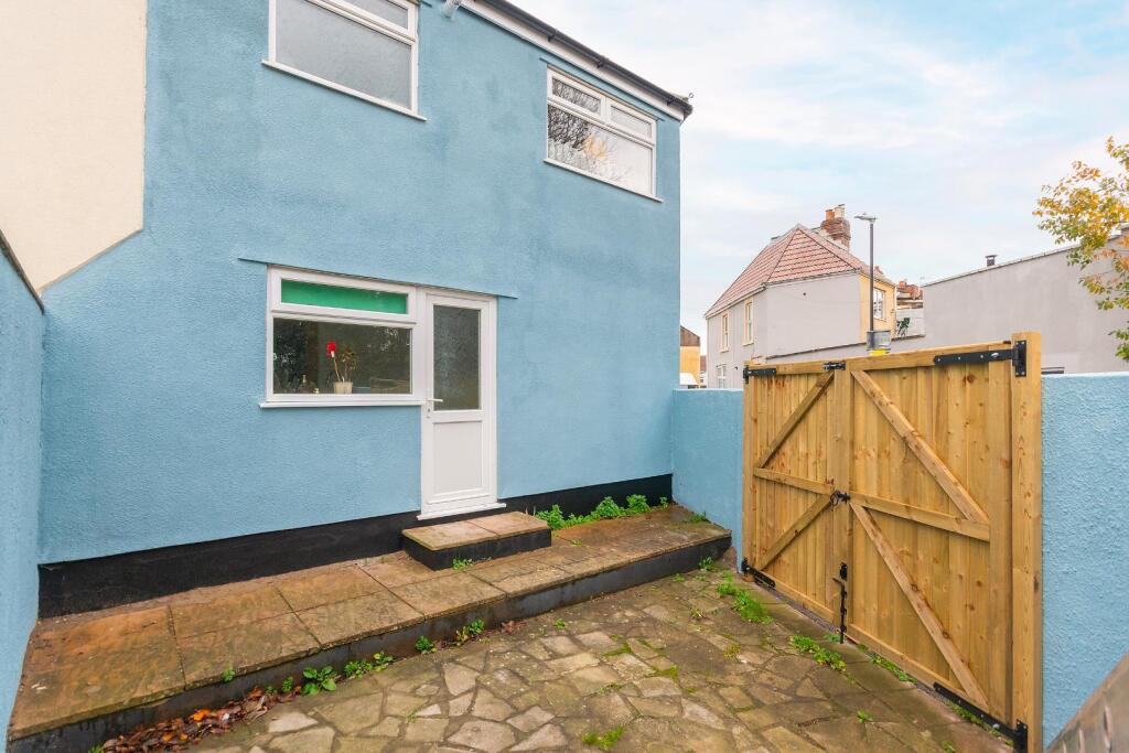 8G4ASEV - External B.jpg