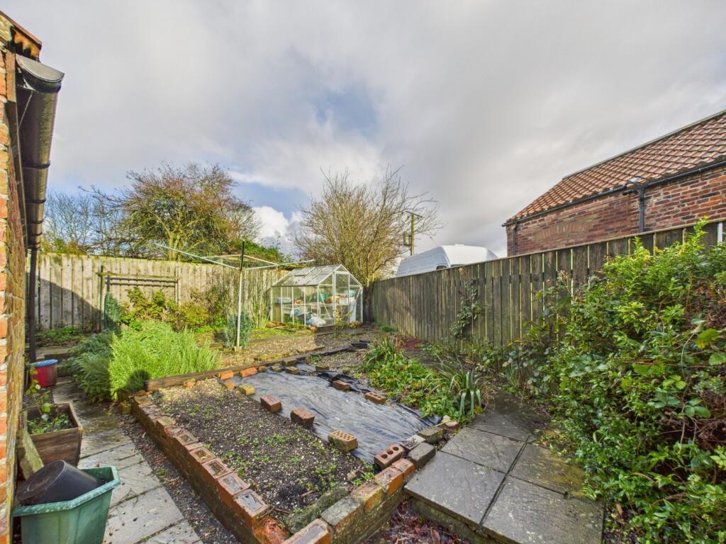 Cross Gates, Harpham, YO25 4QS