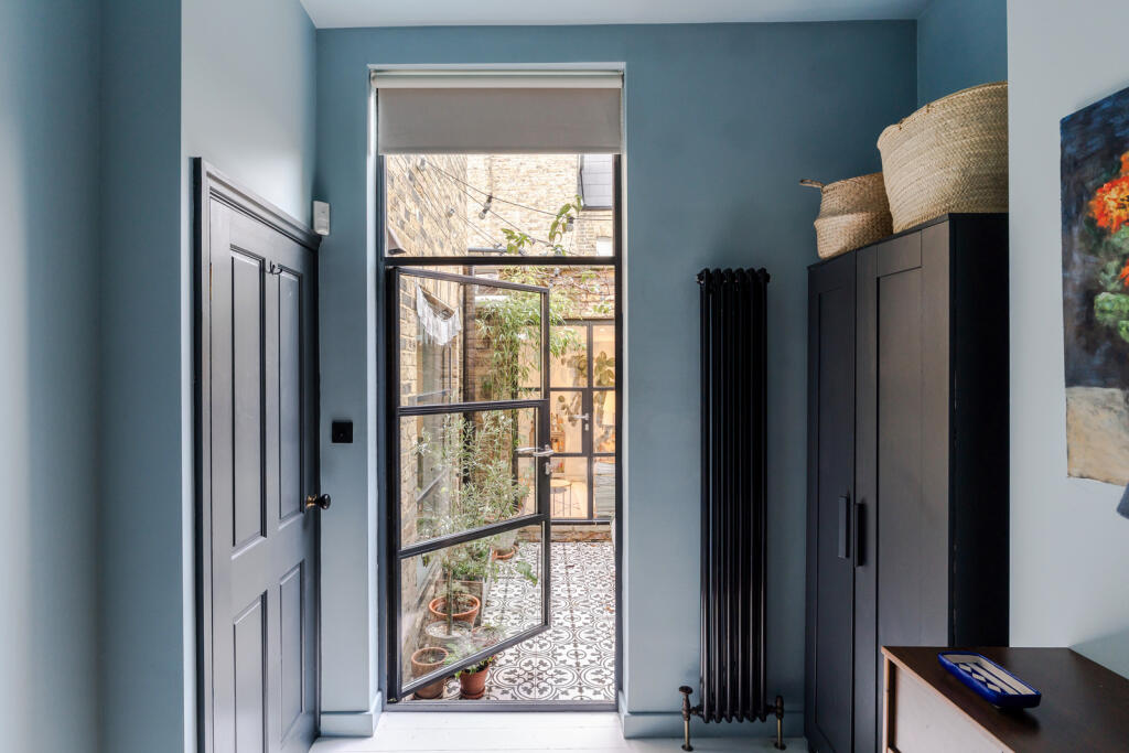 321760 - 2a Rudloe Road-18.jpeg