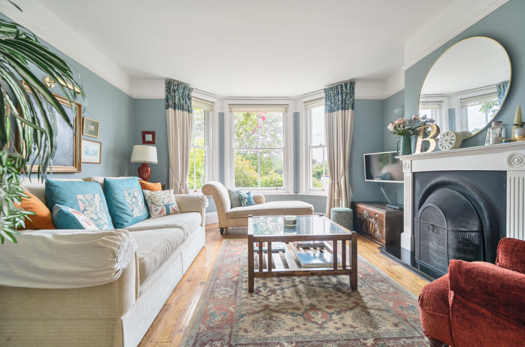 1306124-7-6840608...