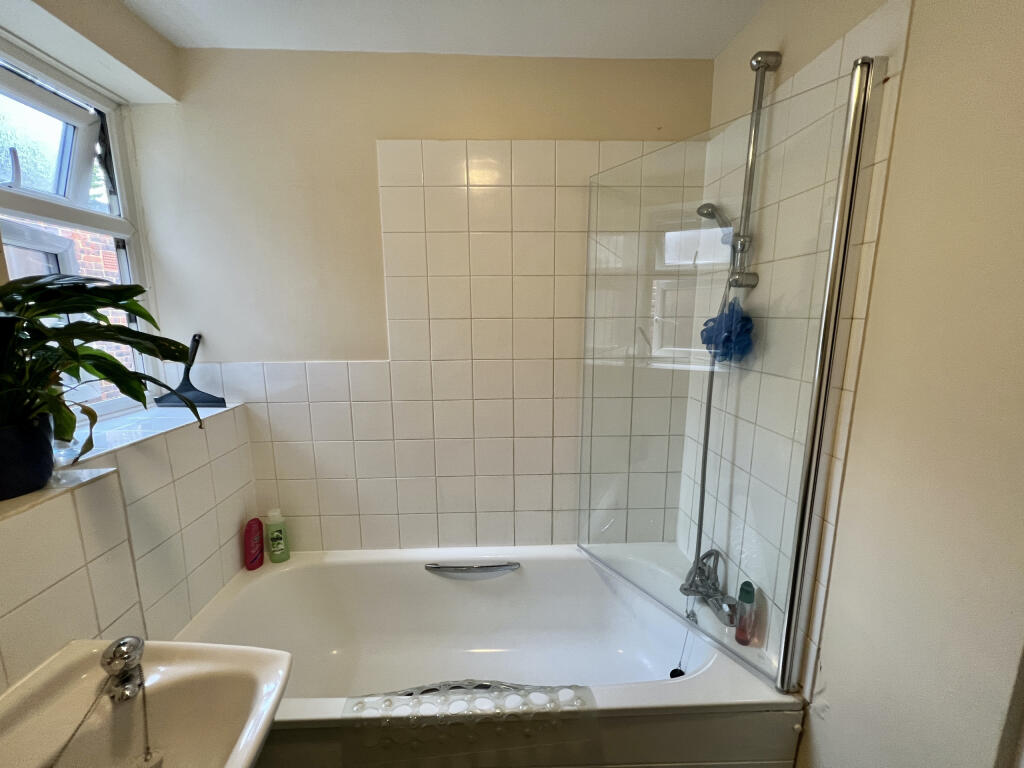 Bathroom.JPG