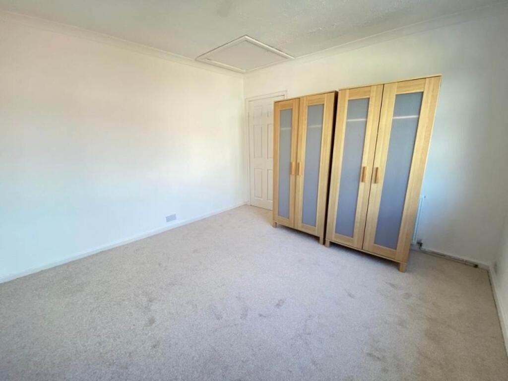 PRI10425_16