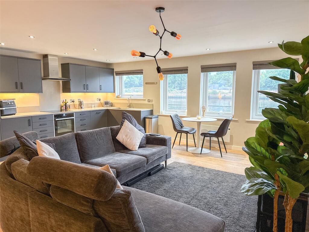 Lounge/Diner/Kitchen