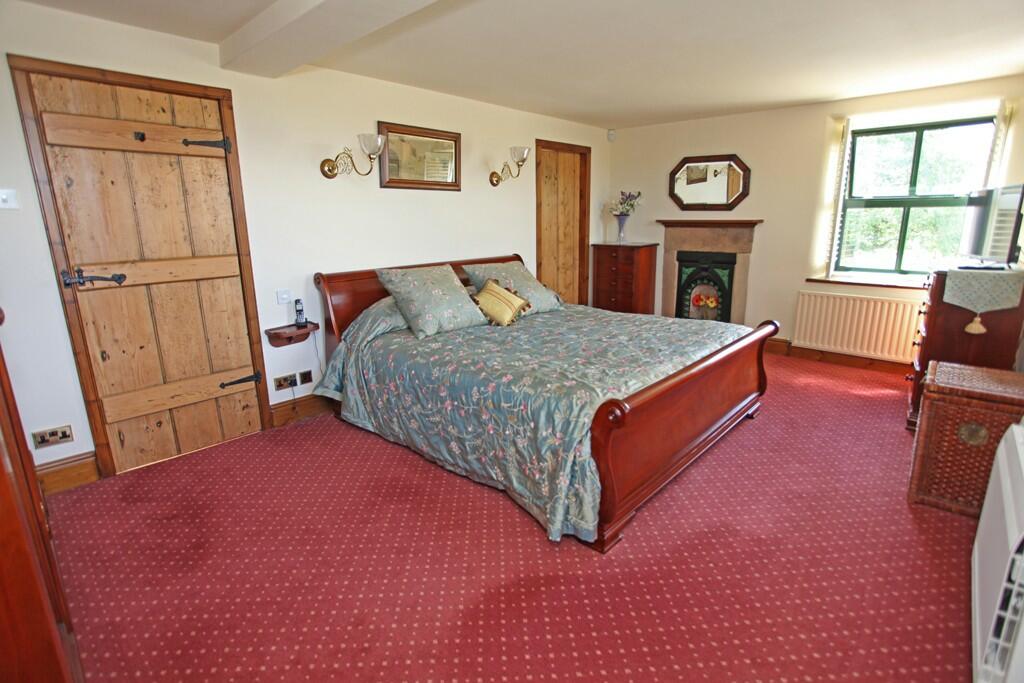 Mian bedroom