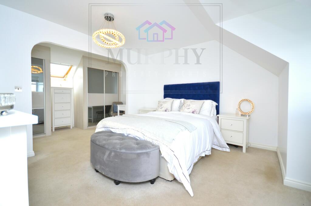 Seam Way, Pontefract (5)Main Bedroom.JPG