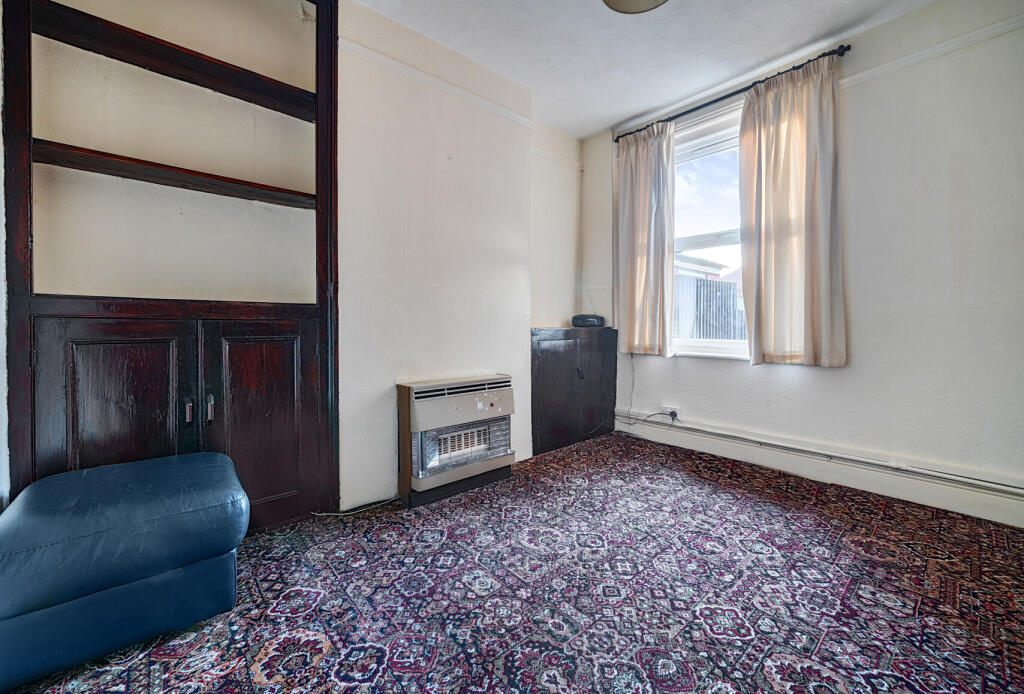 1374166-5-6904de3...