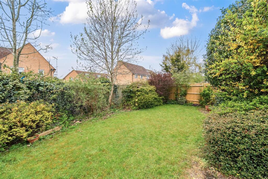 24 Pomfret Road, Towcester (10).jpg