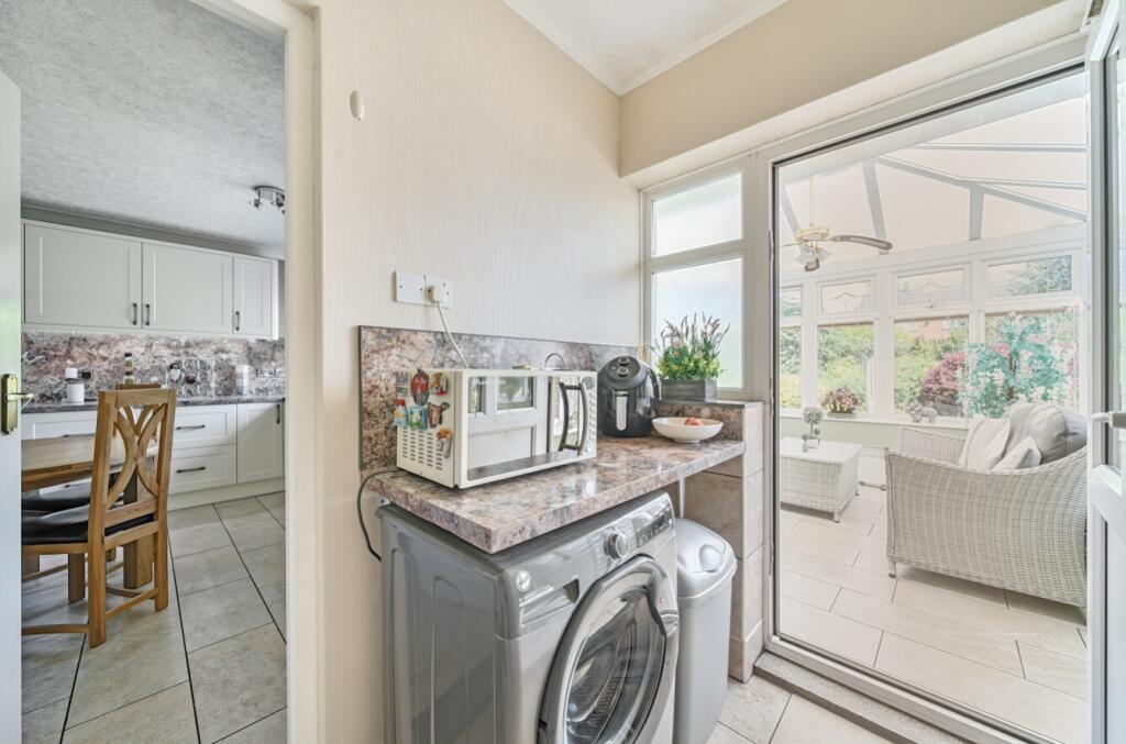 1328874-13-68865cf1cb644