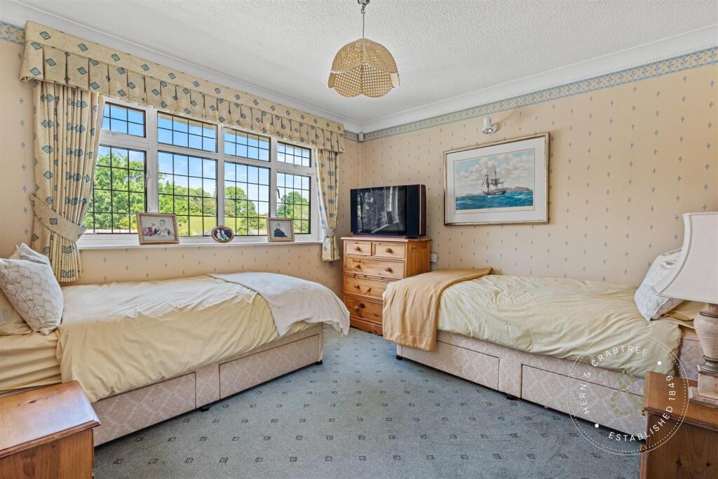 Rhiwbina Hill, Hern Crabtree (52).jpg