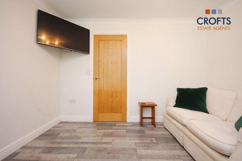 Dining/sitting room