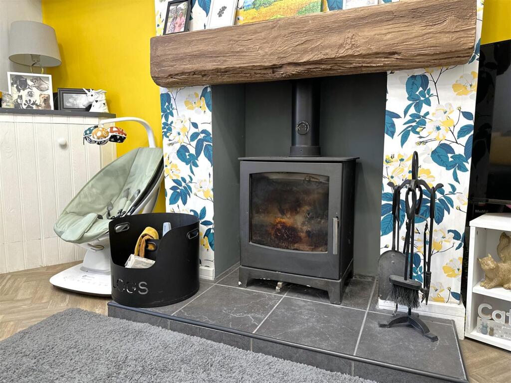 Feature Fireplace With Log Burner 419