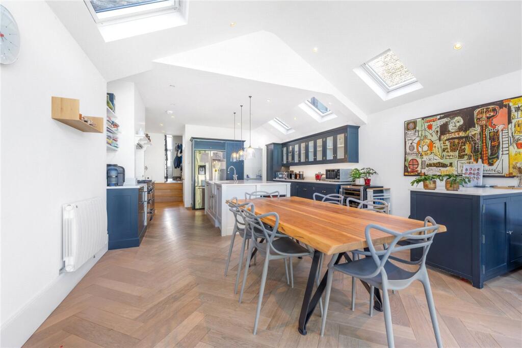 Kitchen Part Three