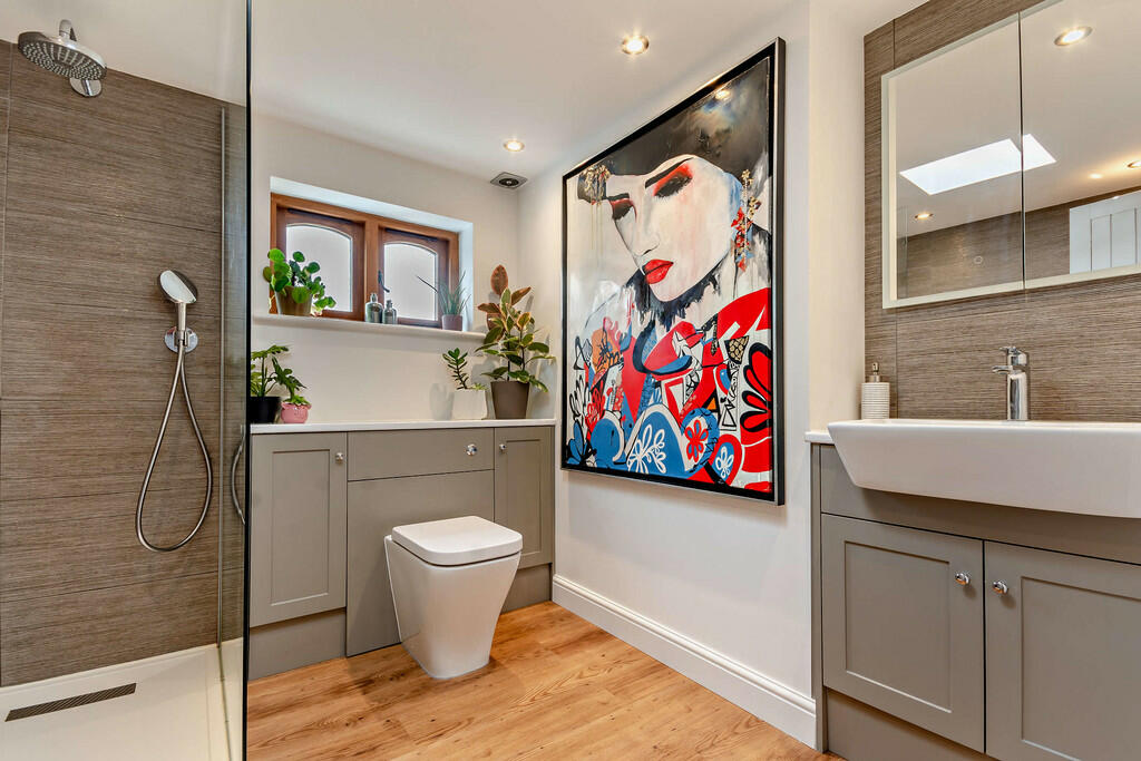 8618429-interior0...