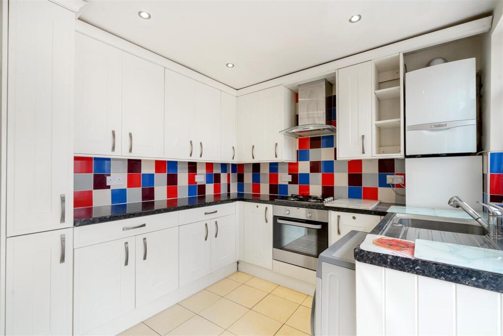 3 Maswell Park Crescent - HyBWlXrG1AKCW2qsgUwF.jpg