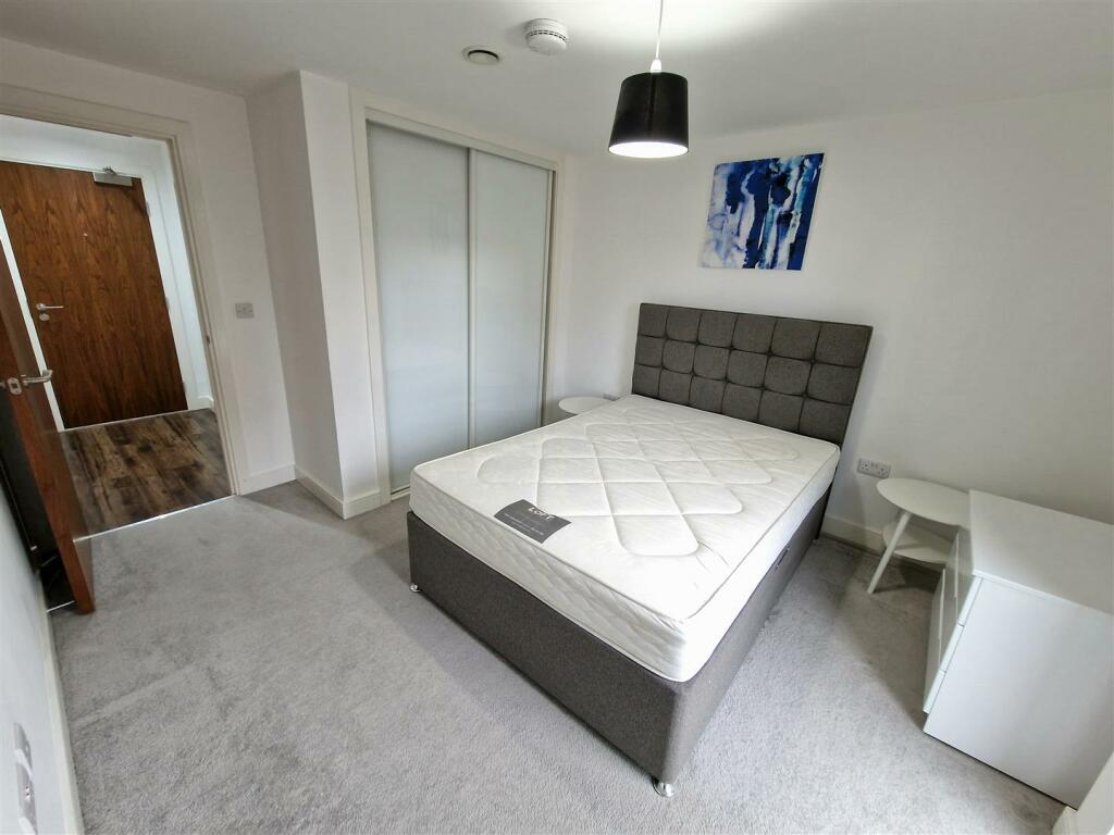 Master Bedroom.jpg