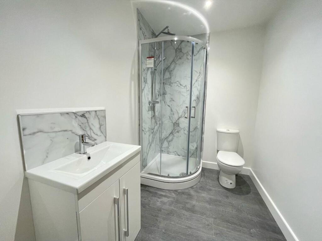 Copenhagen Flat 3 Bathroom 1.jpg