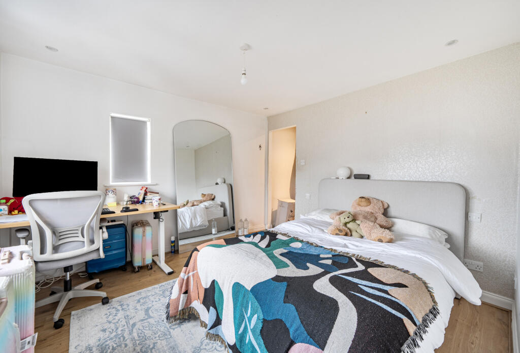 1360095-11-68dff2...