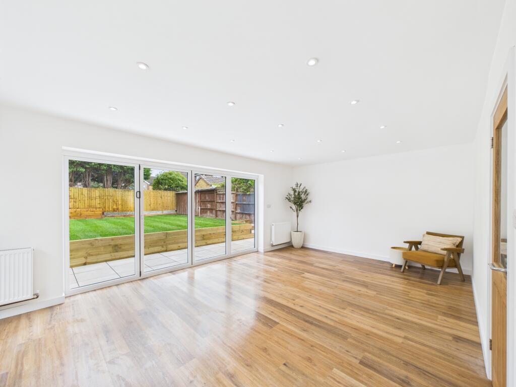 Kitchen/ Living Area