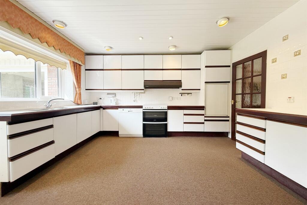 Kitchen Breakfast Ro