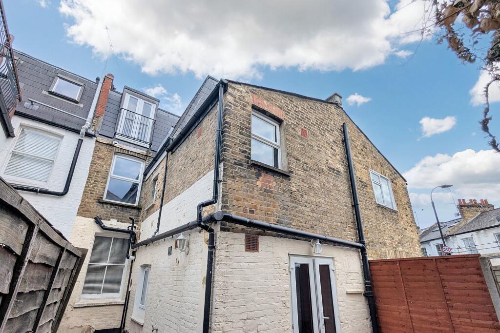 5a Furness Road, Fulham, London, SW6 2LQ