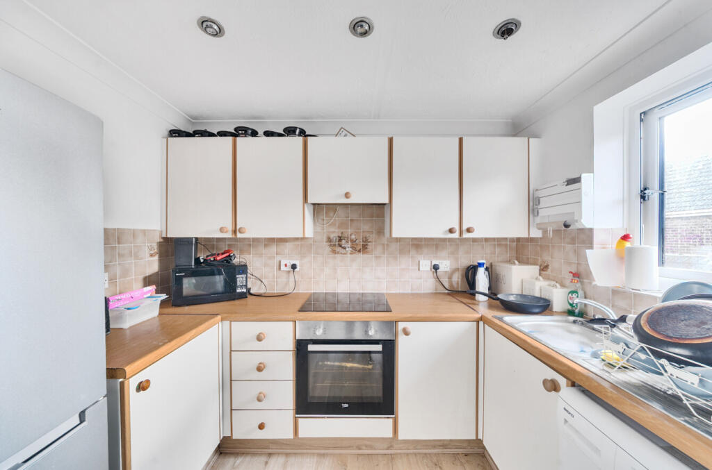 1330653-9-688d011...