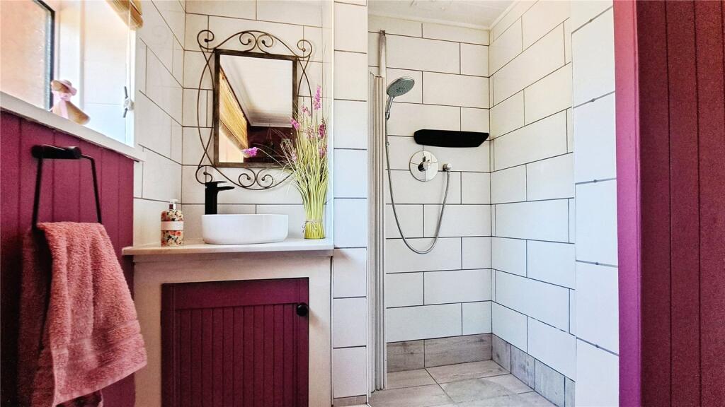 Shower Room/Wc