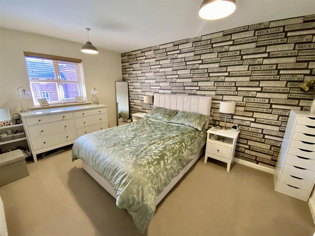 Bramleys Estate Agents - Marmaville Court - Mirfie