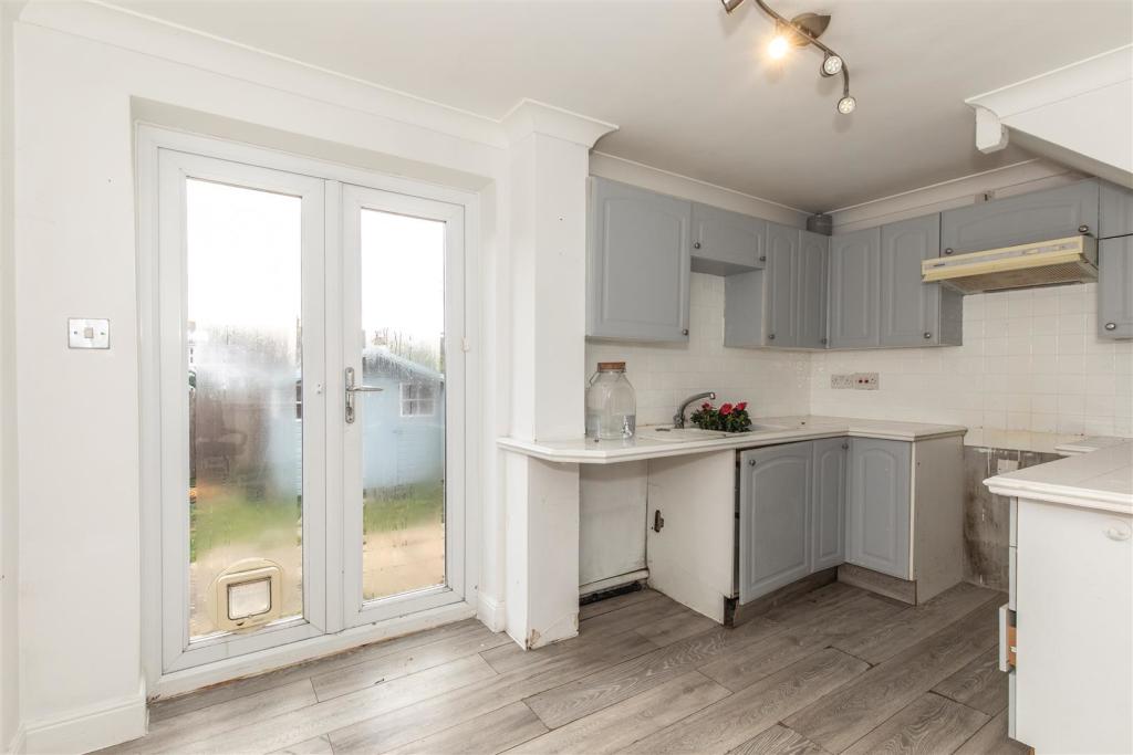 11 Sandringham Mews-10.jpg