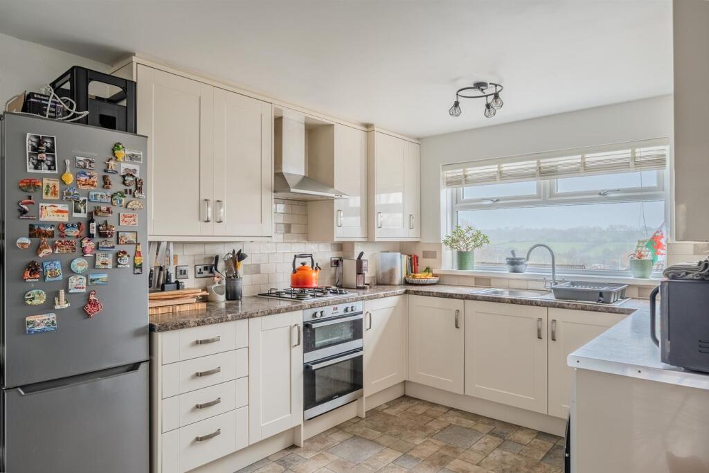 7 Coed-Y-Canddo Road-9.jpg