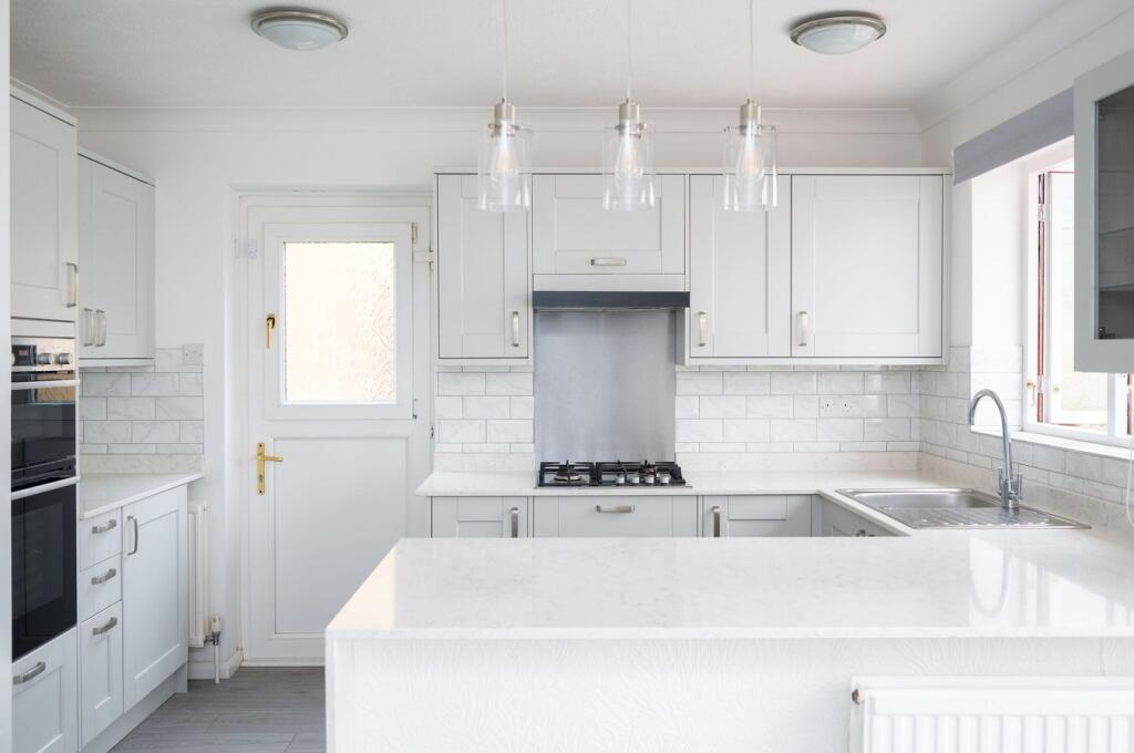 Tollgate Avenue, Redhill, RH1