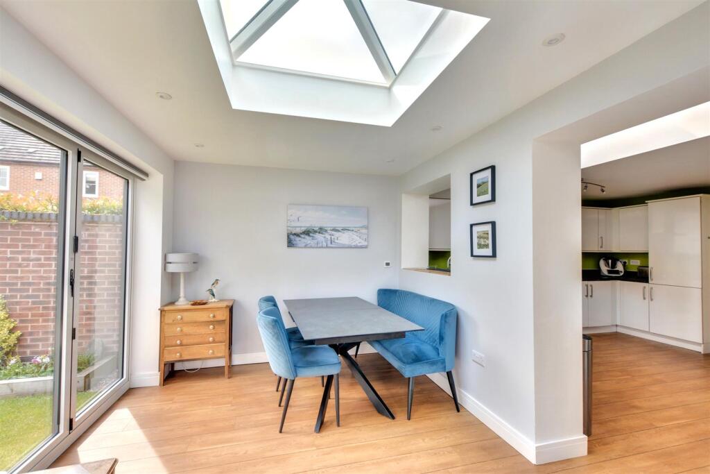 Dining Room_4.jpeg
