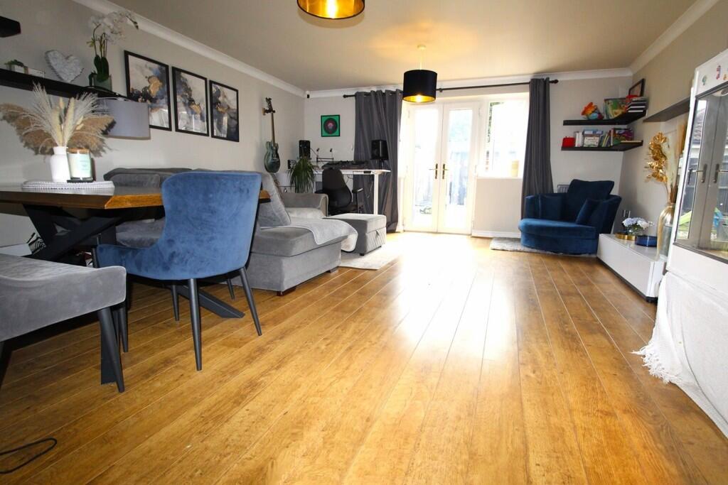 lounge 2