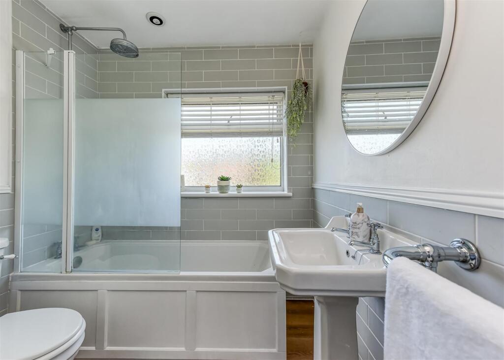 53 Wakeley Hill-Bathroom.jpg