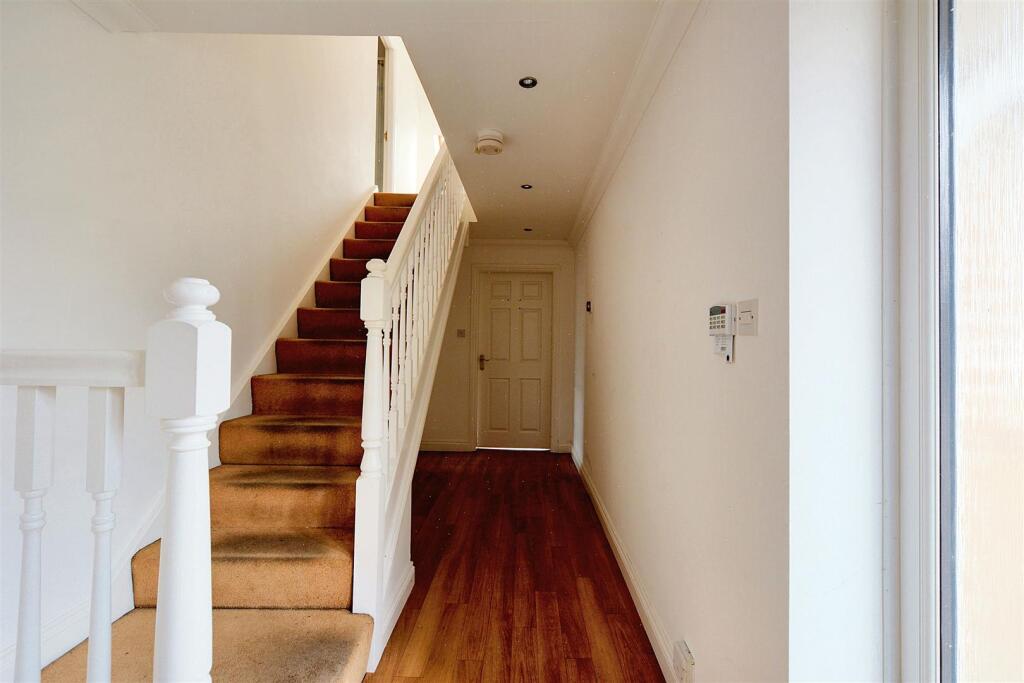 Entrance Hall_1.jpeg