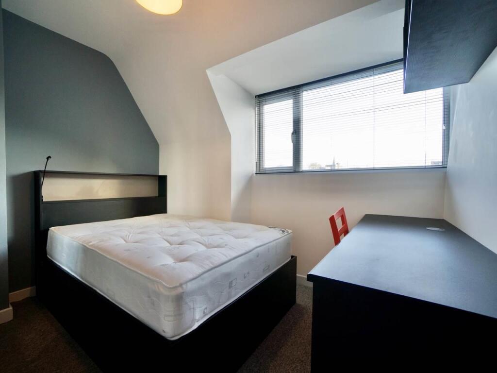 Bed 4.1.jpg